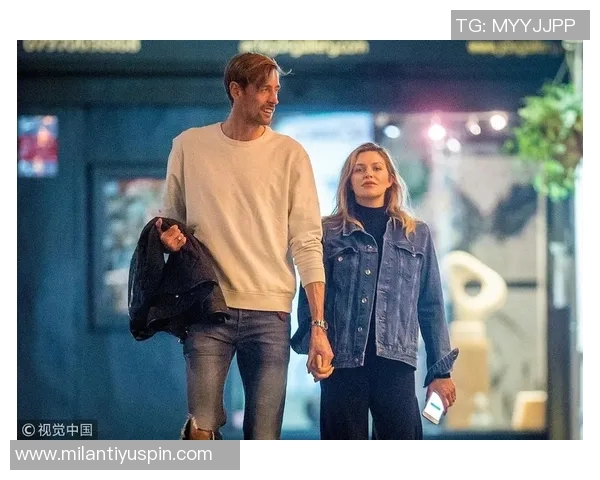 克劳奇分享家庭趣事:为妻子选礼物无能女儿因女足热爱足球 克劳奇分享家庭趣事:为妻子选礼物无能女儿因女足热爱足球