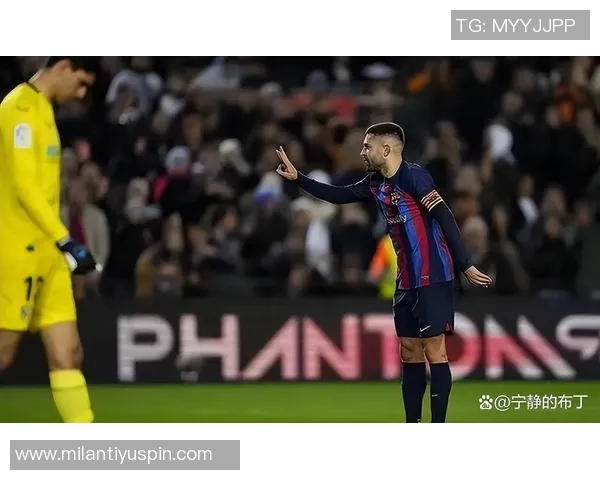 拉菲尼亚腿筋受伤复出再推迟无缘国家德比将缺阵一个月