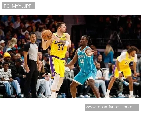 新赛季精彩开局艾顿强势协防封盖巴特勒展现实力 新赛季精彩开局艾顿强势协防封盖巴特勒展现实力