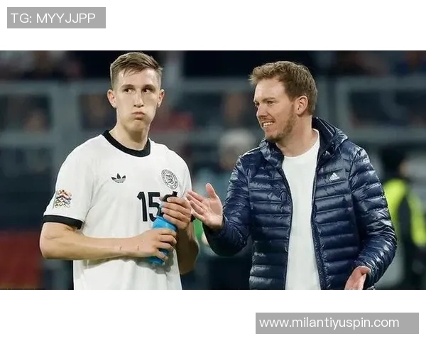 巴萨关注施洛特贝克转会多特要价或超5000万欧元 巴萨关注施洛特贝克转会多特要价或超5000万欧元